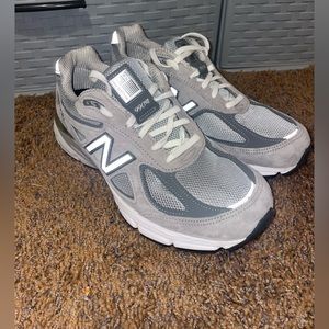 New Balance 990v4 Women’s size 10